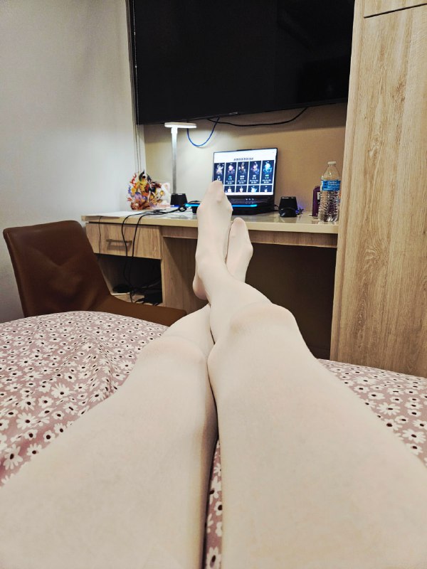 😋 🥹 😘 女装只有0次和无数次，而我从0变成了1www.bilibili.com/video/BV113WVzdEpy#妮可少女 #HomDGCat